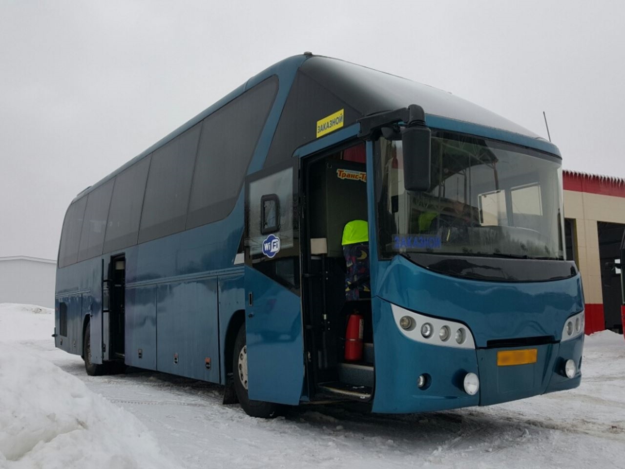 Заказ и аренда Neoplan Tourliner с водителем в Туле - Тула-Автобус